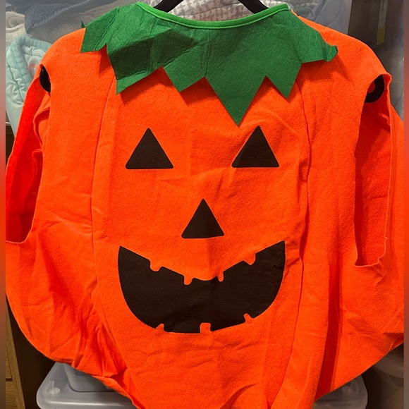 Pumpkin Halloween costume with beanie hat - Picture 2 of 9